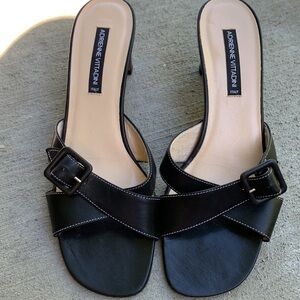 Adrienne vittadini sandals size 9B